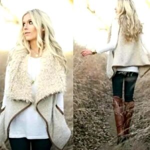 Love Tree Wool Blend Sherpa Faux Leather Trim Boho Western Vest Size M Sand